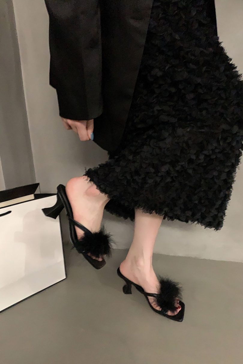 New high heel furry sandals