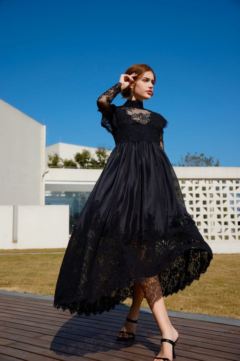 Long-sleeved lace mid-neck patchwork evening gown - Image 2