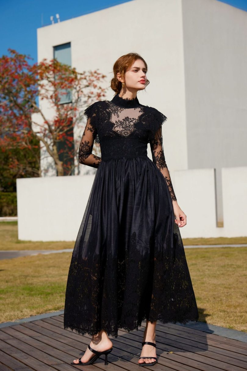Long-sleeved lace mid-neck patchwork evening gown - Image 4