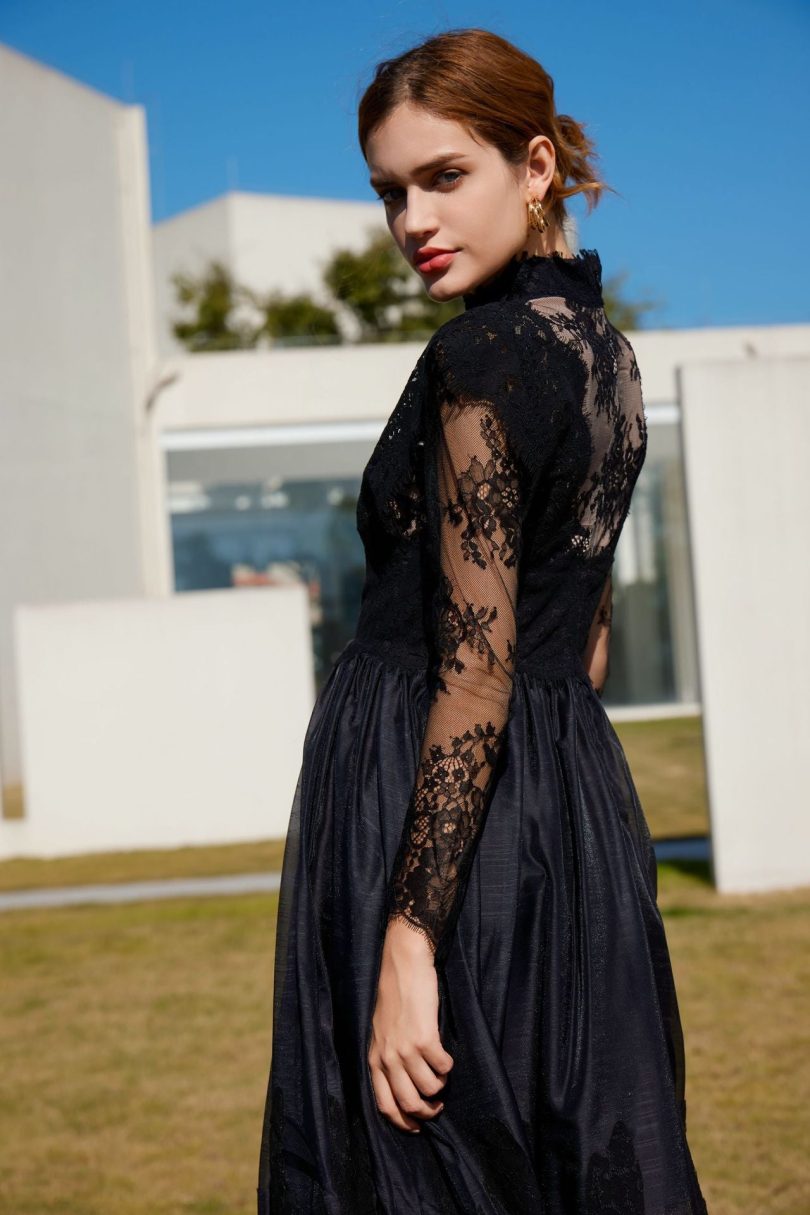 Long-sleeved lace mid-neck patchwork evening gown - Image 3
